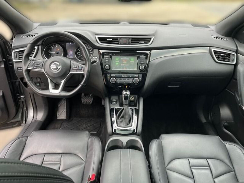 Nissan Qashqai Tekna+, 4x4, SHZ, AHK, PANO, 360° Kam